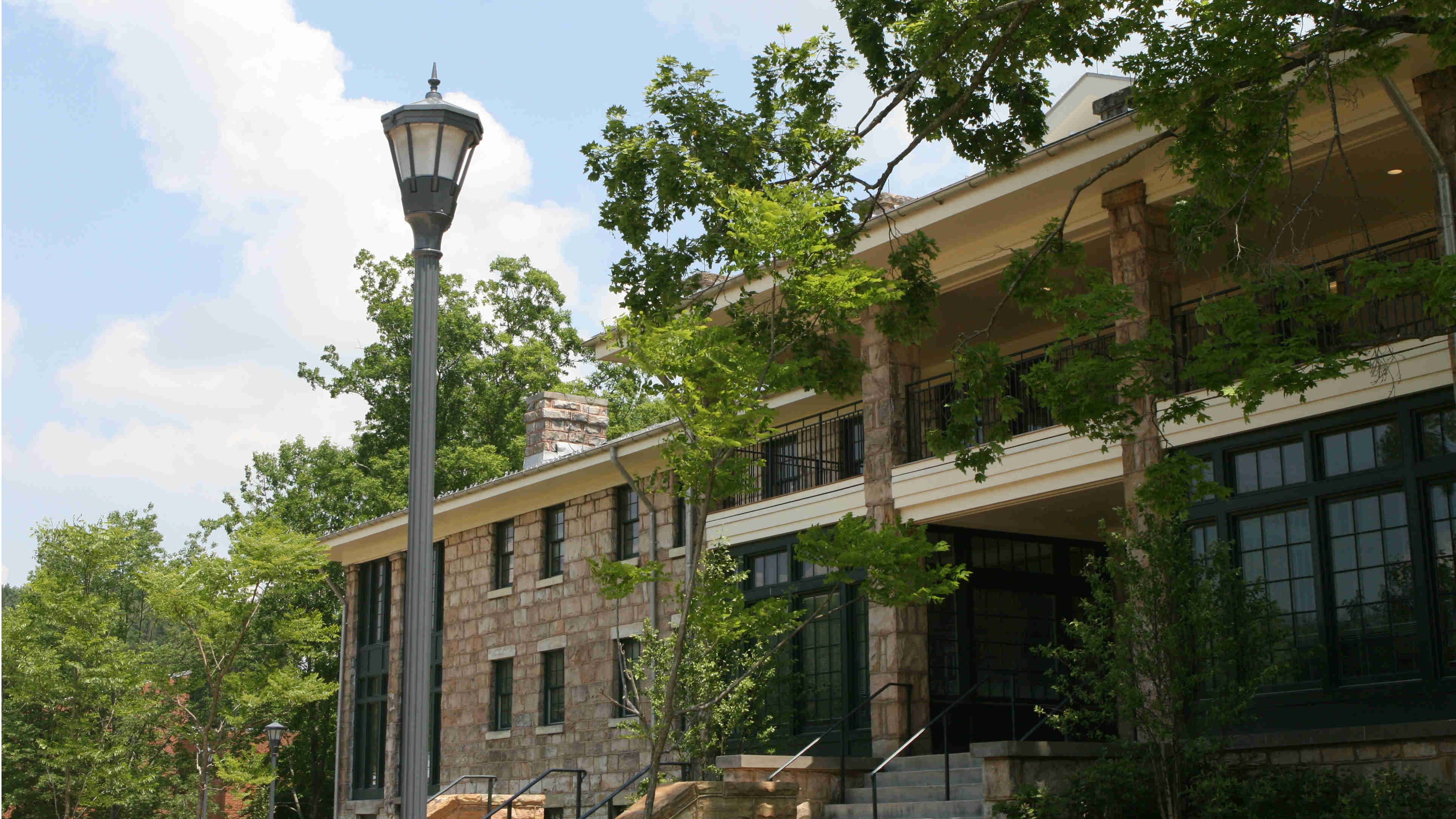 The UVaWise alumni network on Alumnifire Alumnifire for UVaWise